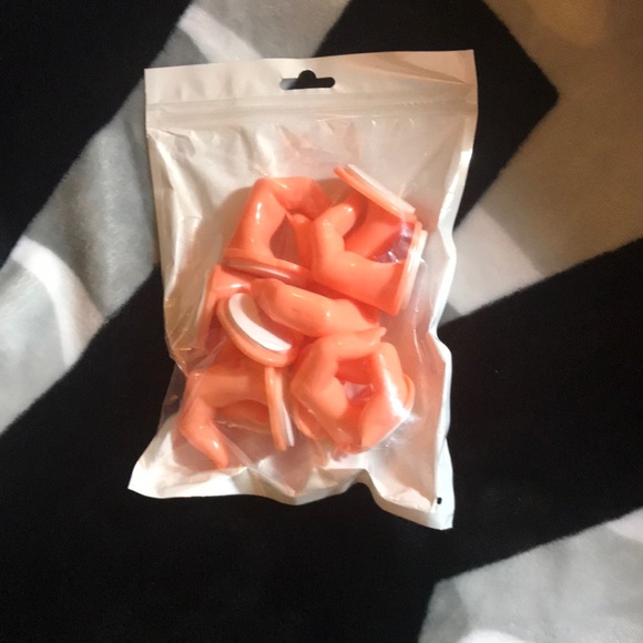 Practice fake nail acrylics - Picture 1 of 1